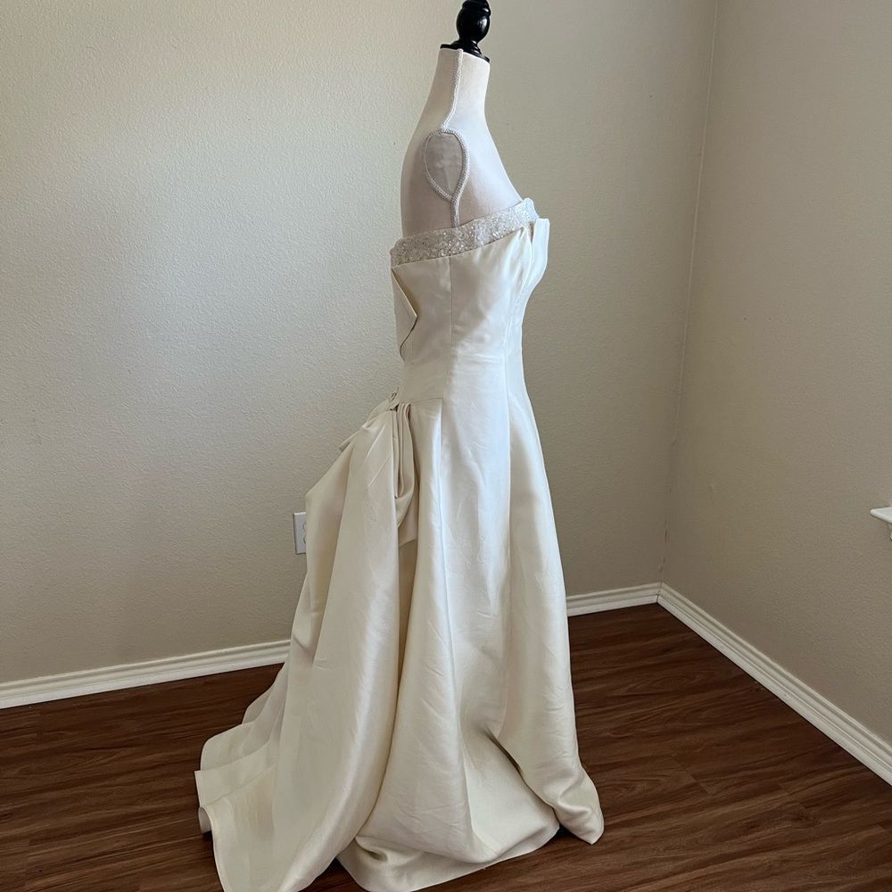 Pronovias Silk Wedding Dress with Bustled Train Size 10 - Picture 1 of 10